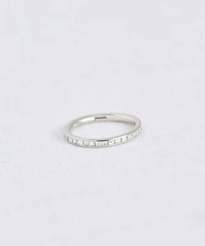 Iris Eternity Band